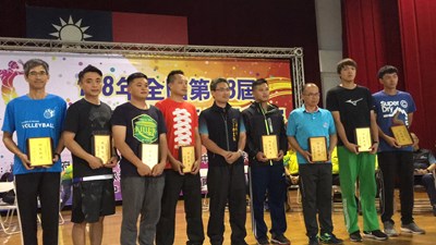 中華盃國小師生排球賽　千名選手台中開打